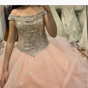 Elegant blush Off-Shoulder quinceañera dress with full package